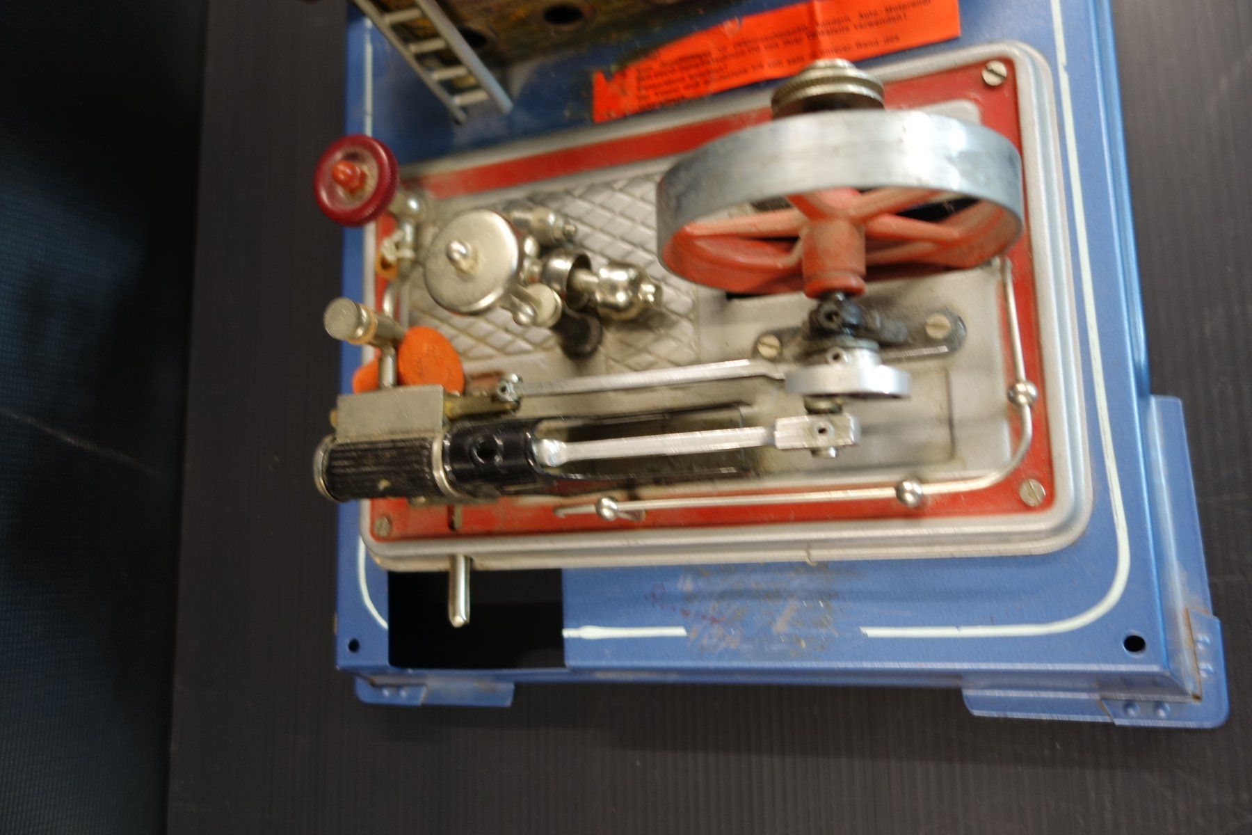 Wilesco Kit di modellismo & Modellini statici: vintage Dampfmaschine Wilesco - D16 – Usato da Basel venduto da bk_brockibasel 3