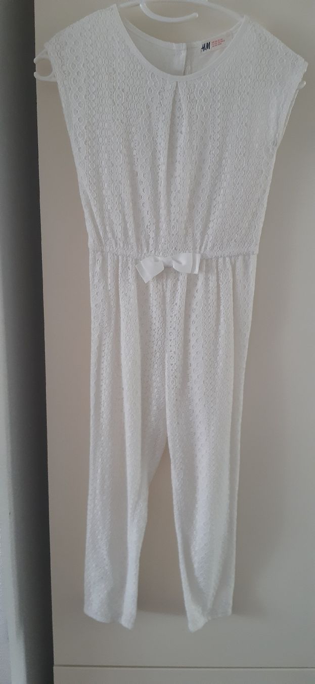H&M Tute: Weisser Jumpsuit aus Spitze Gr. 122/128 – Usato da Gretzenbach venduto da LSXS