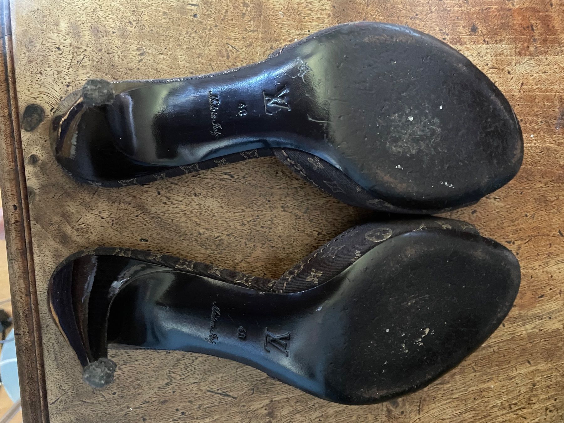 Louis Vuitton Damenschuhe: Louis Vuitton Monogram Segeltuch Mules clogs Grösse 40 – Gebraucht aus Bern von Rigoler 6