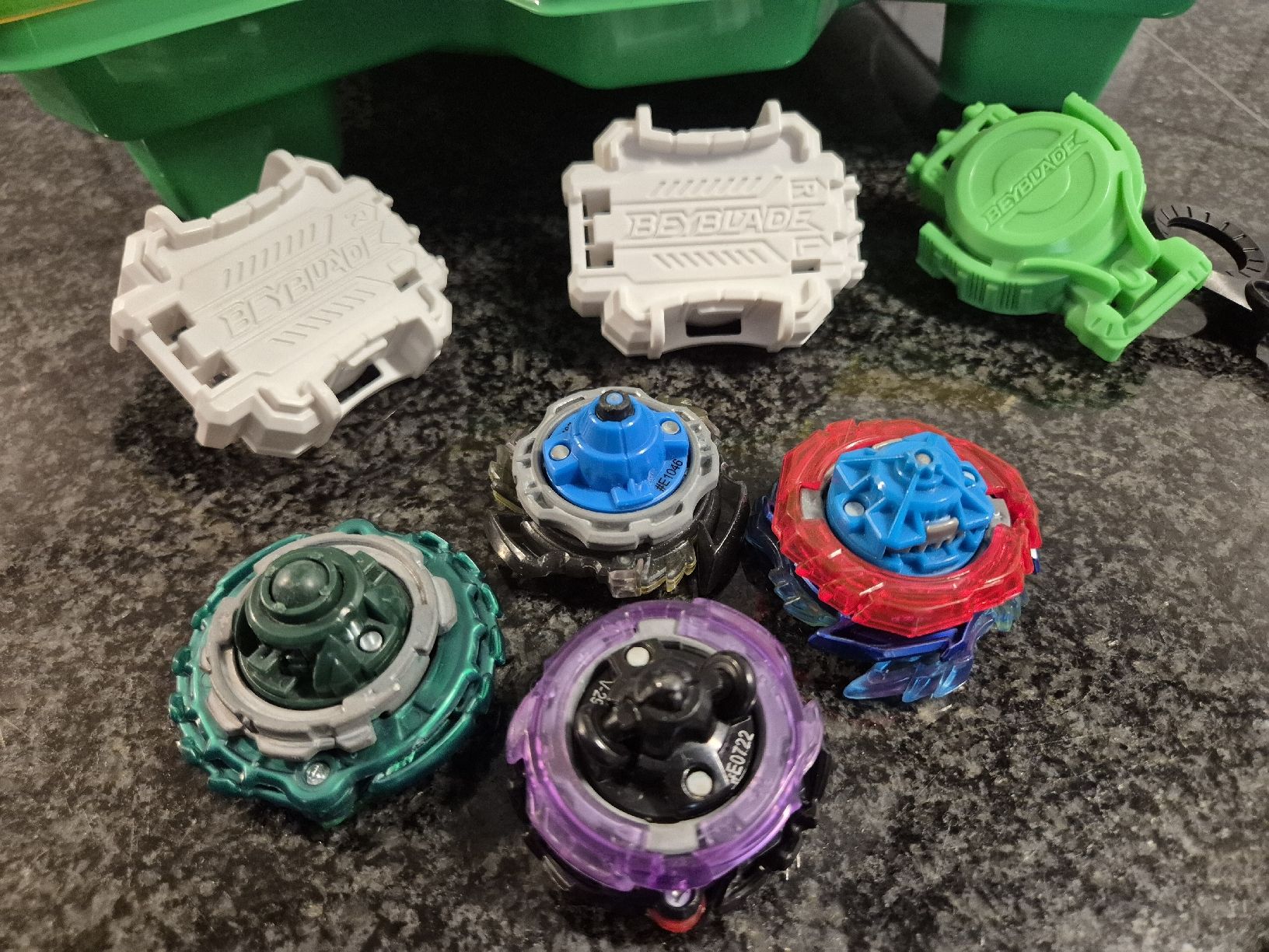 Hasbro Giocattoli: Beyblade Burst Set – Usato da Oetwil am See venduto da Janina5 2