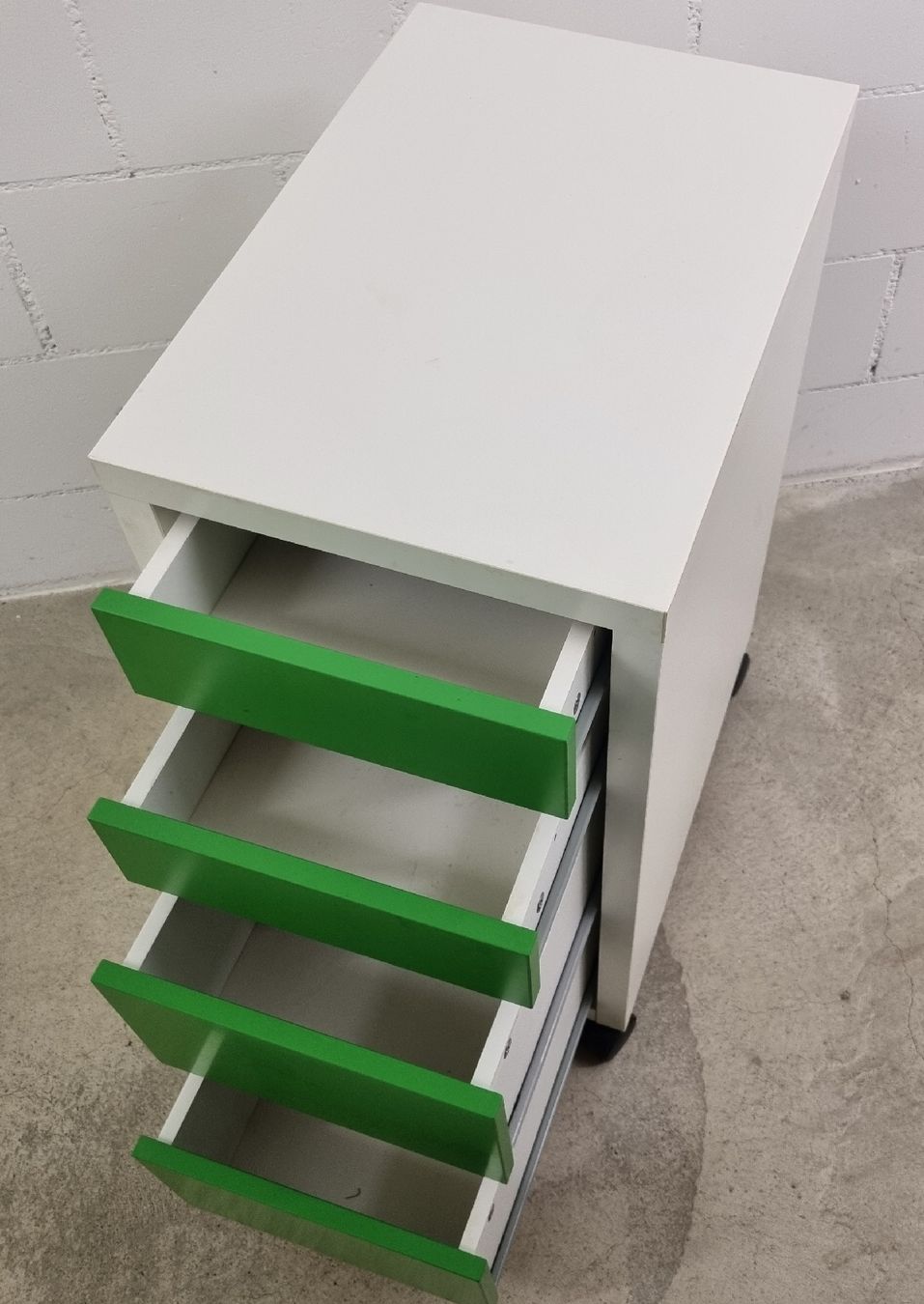 Ikea Scrivanie: Schreibtischboard – Usato da Buchs AG venduto da alp_x87d 3