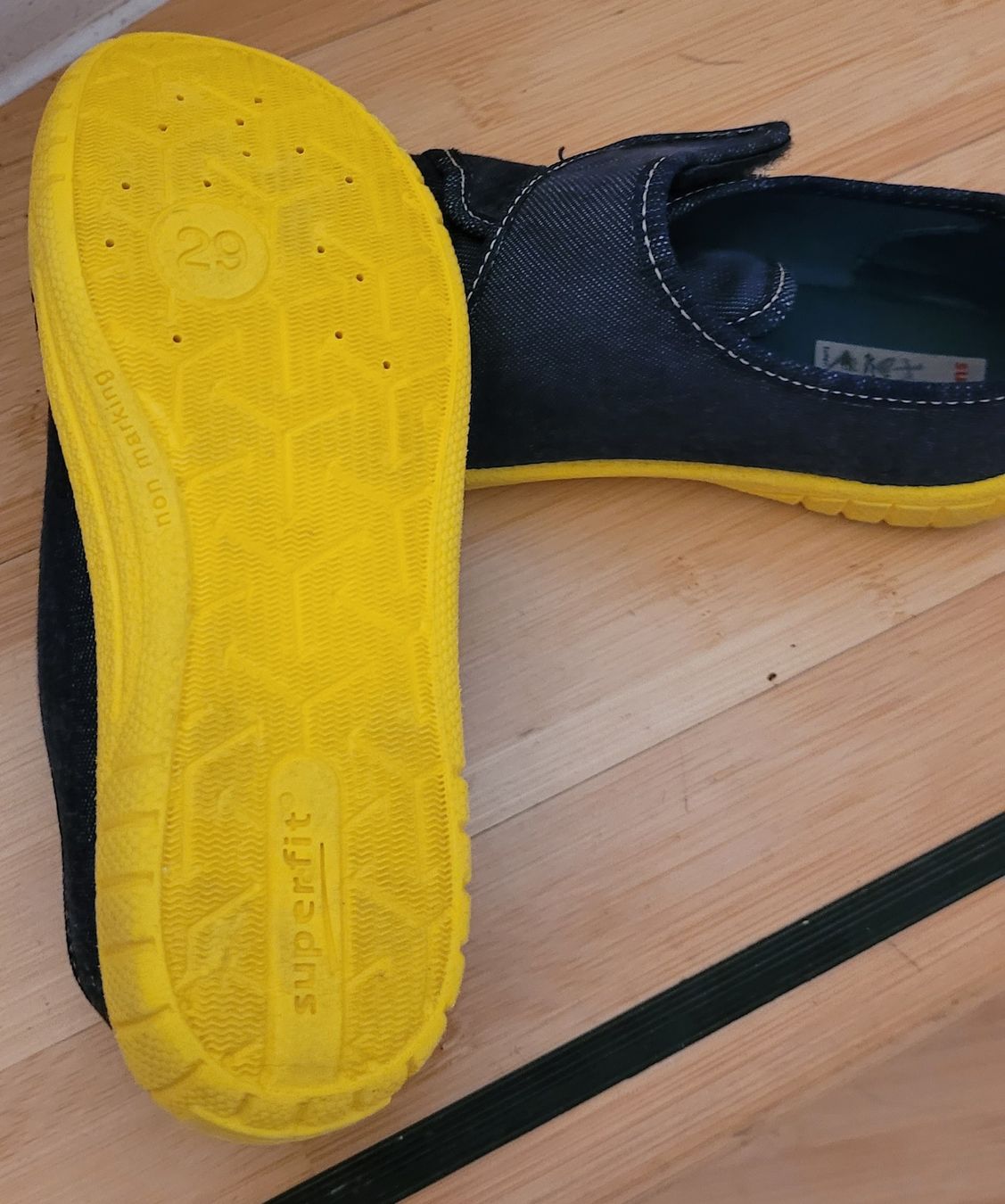Schuhe für Jungen: Superfit Hausschuhe, Gr. 29, neuwertig – Gebraucht aus Winkel von Tongabonga 4