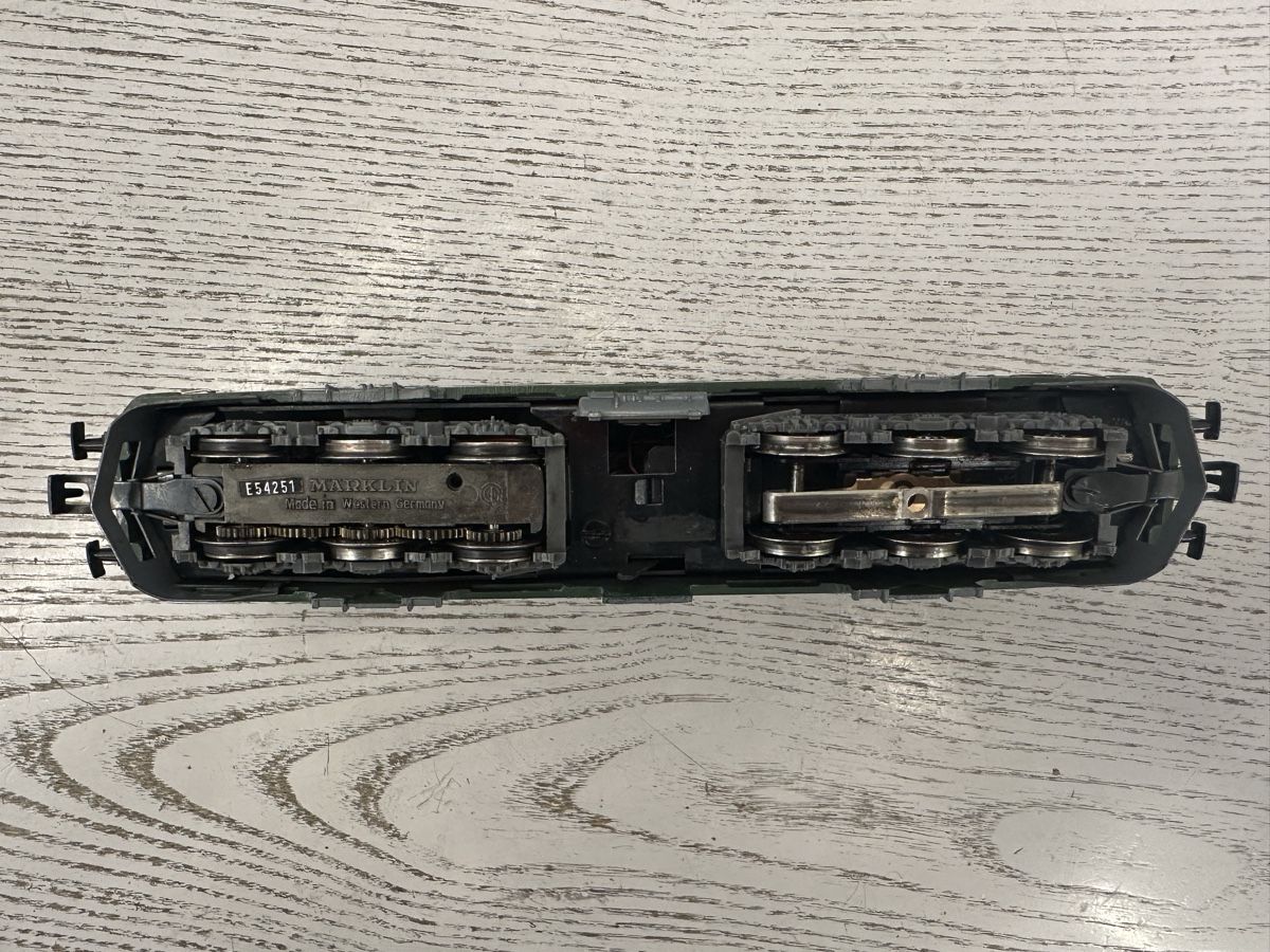 Märklin Modellini di ferrovie: Märklin 3350 SBB Ae 6/6 Schaffhausen – Usato da Lupsingen venduto da New-Haven 5