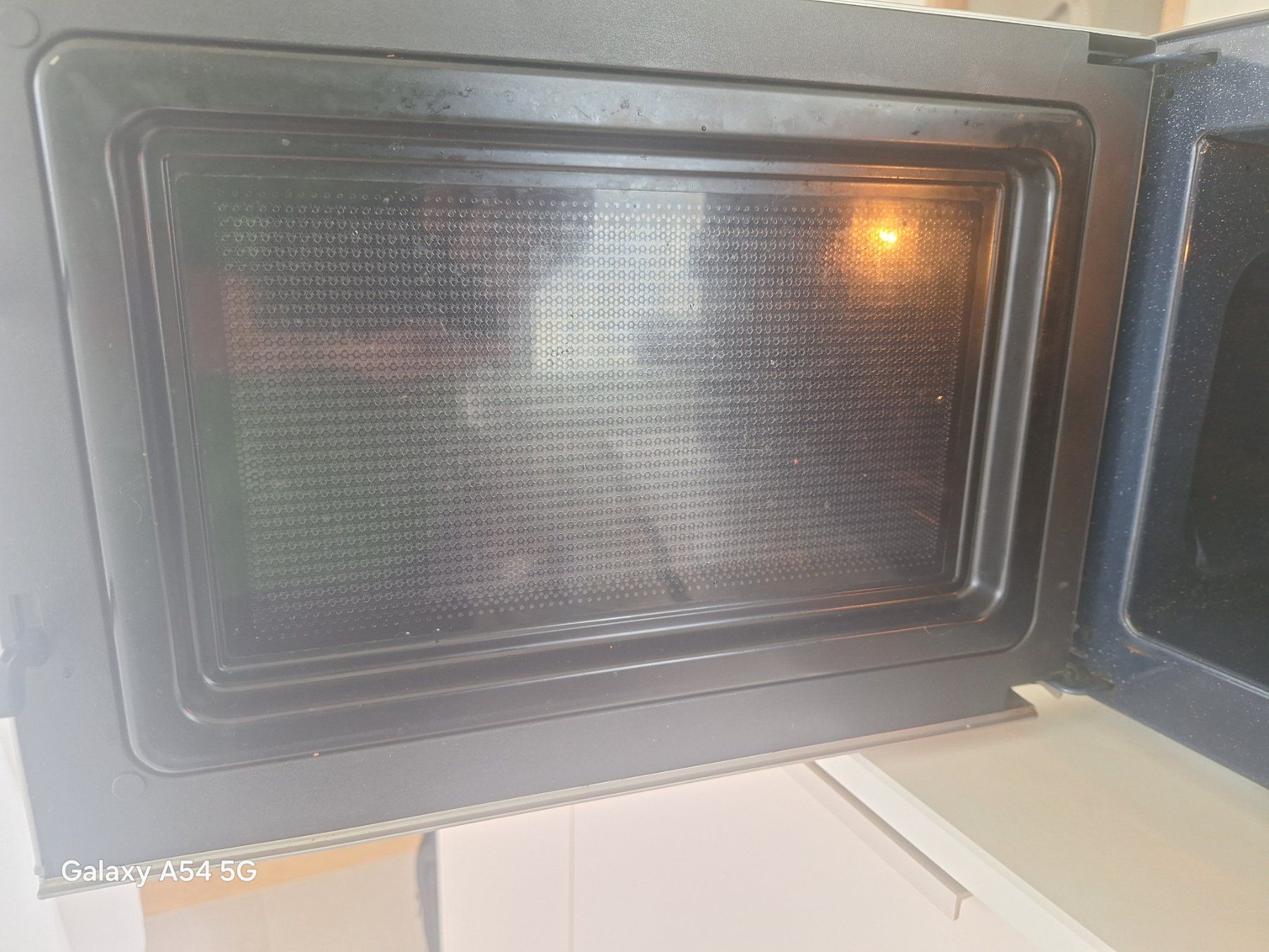 Küchengeräte: Micro-ondes Samsung Ceramic Inside, état acceptable – Gebraucht aus Genève von mbest01 5