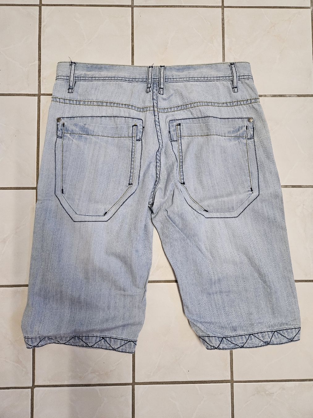 C&A Jeans: Jeans Shorts Herren – Usato da Appenzell Eggerst. venduto da Tom860 1