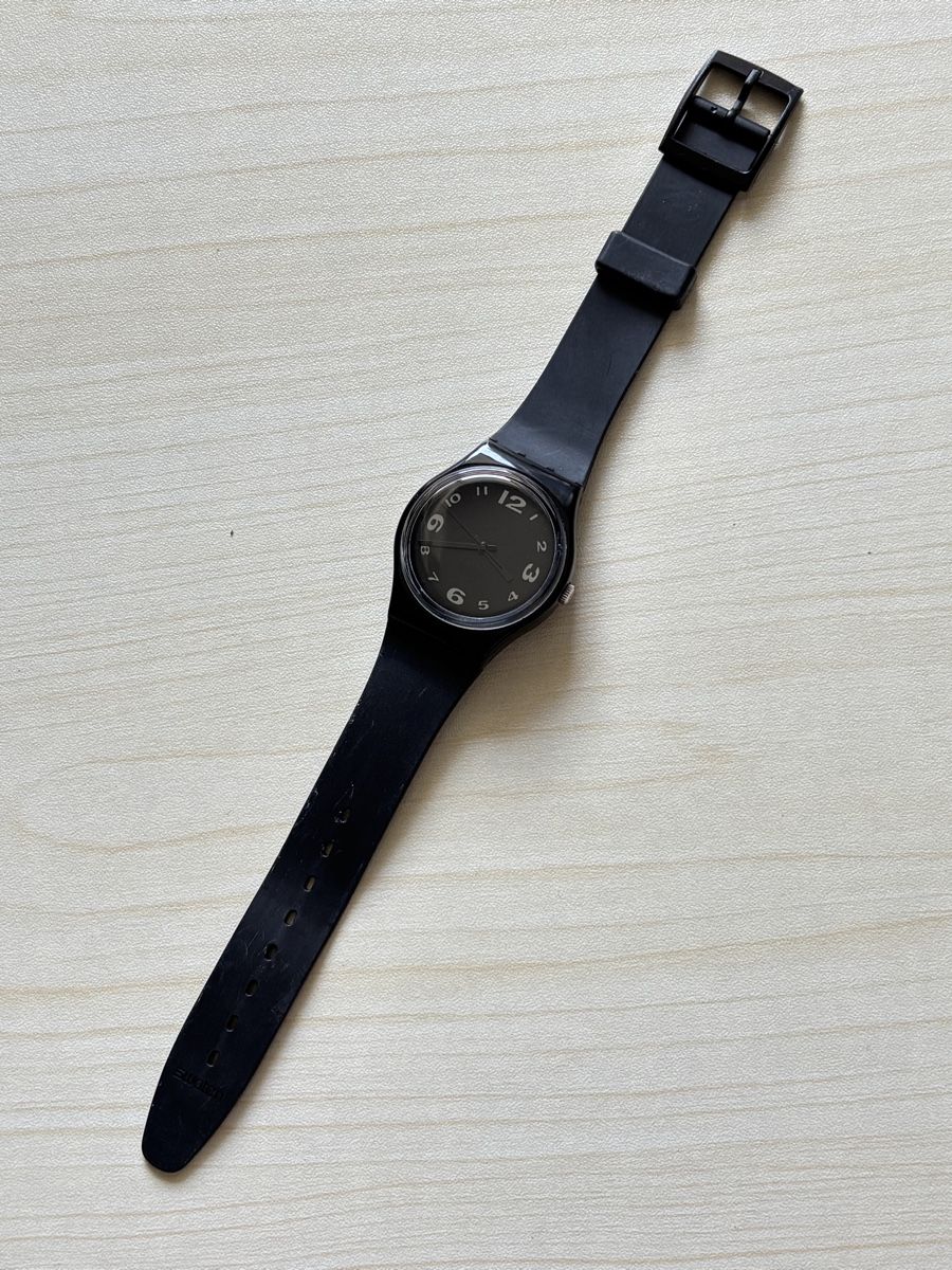Swatch Orologi: Swatch Uhr schwarz mit Zifferblatt  – Usato da Grenchen venduto da chththl 1