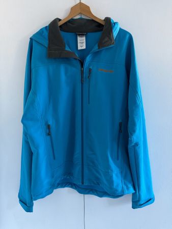 Veste de trek coupe-vent Patagonia softshell. Taille L