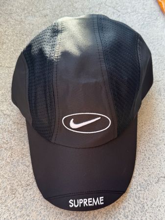supreme nike tn air max plus  running hat black