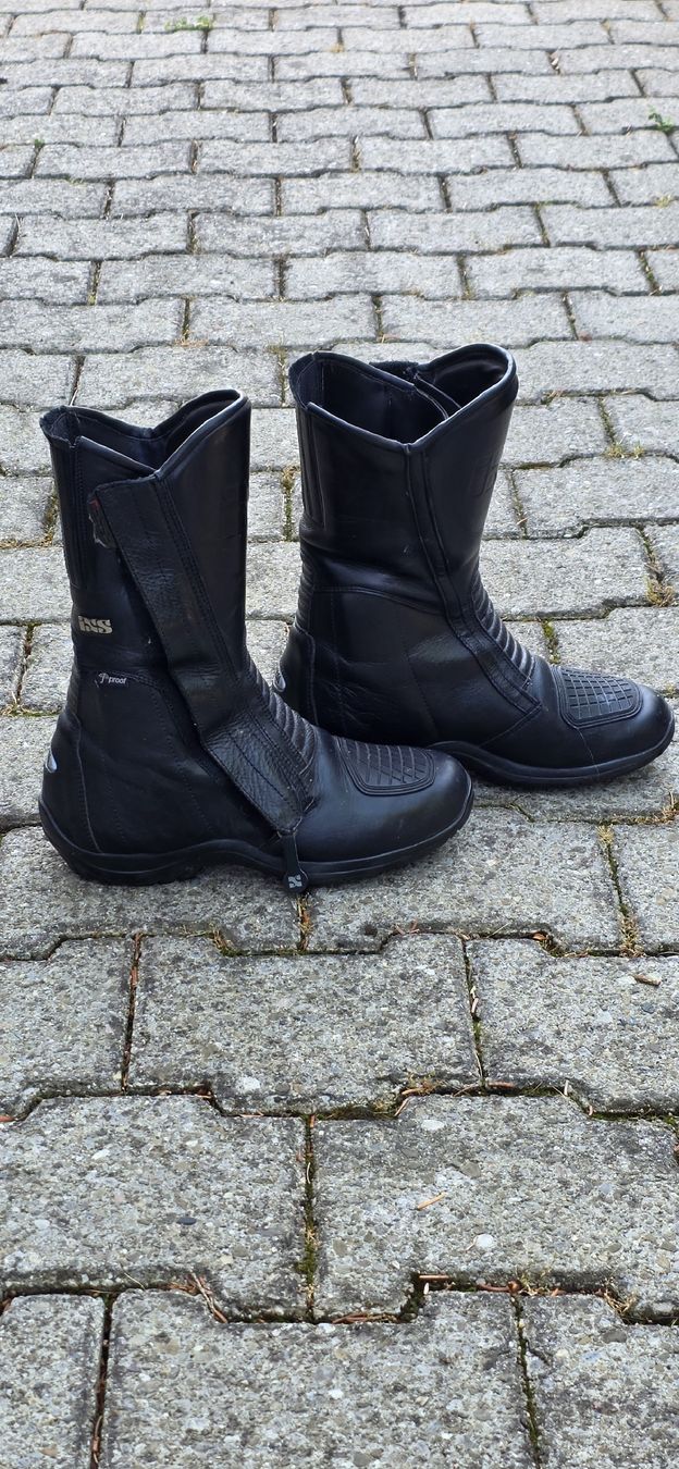 IXS Scarpe da donna: Motorradstiefel iXS schwarz Damen – Usato da Heimenhausen venduto da rovermini 1