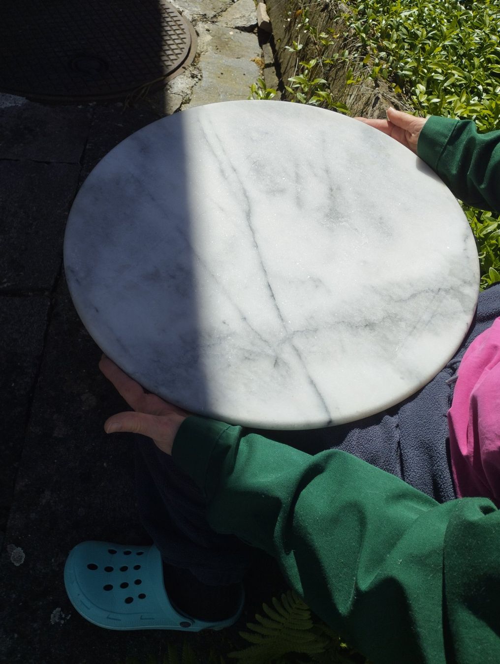 Piatti di portata: Marmor Tischplatte, antik, Durchmesser 50cm – Usato da Ostermundigen venduto da Dinge1 5