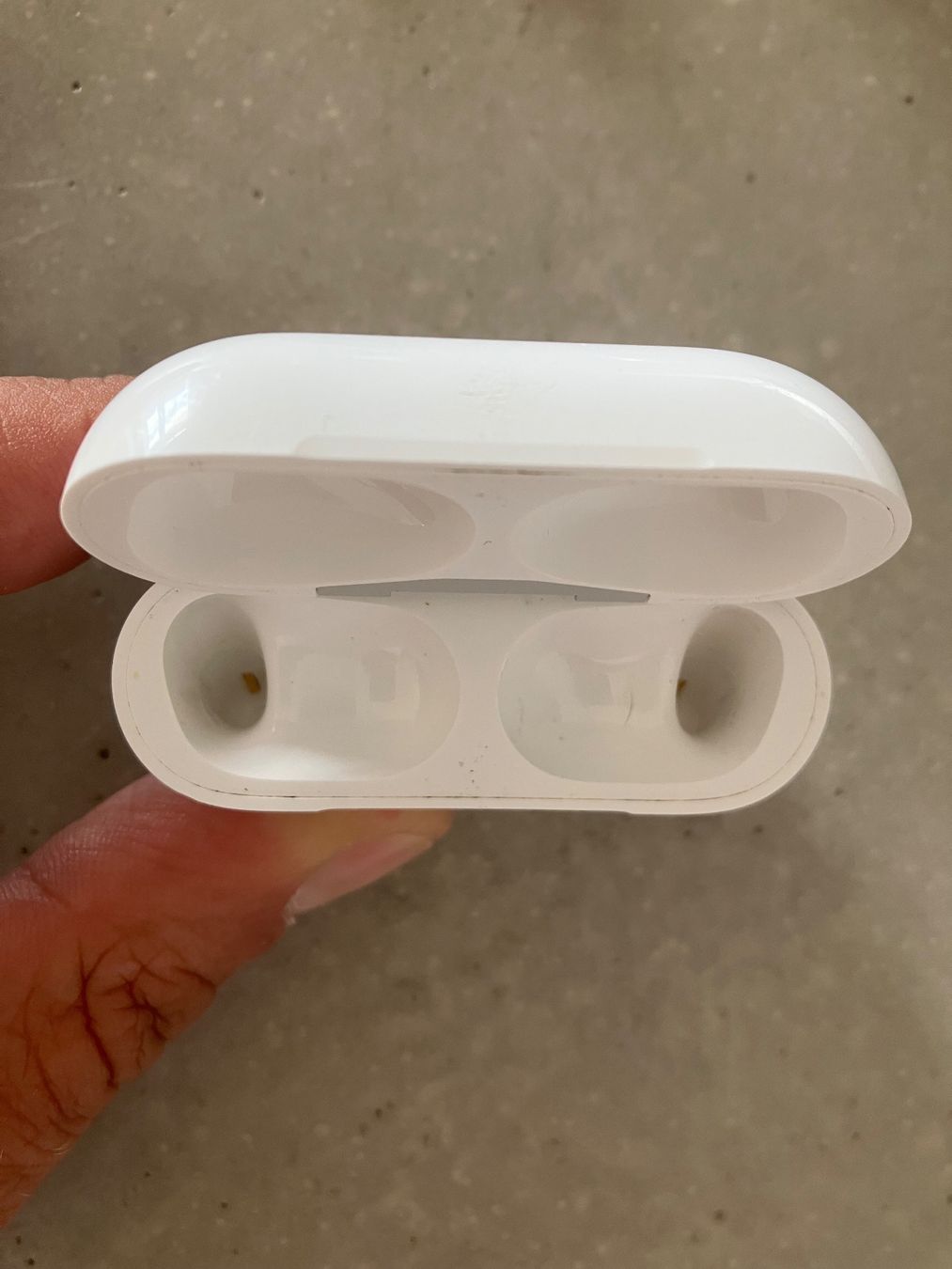 Apple Cuffie: APPLE Air Pods Pro 1 – Usato da Lausanne venduto da mr.v 3