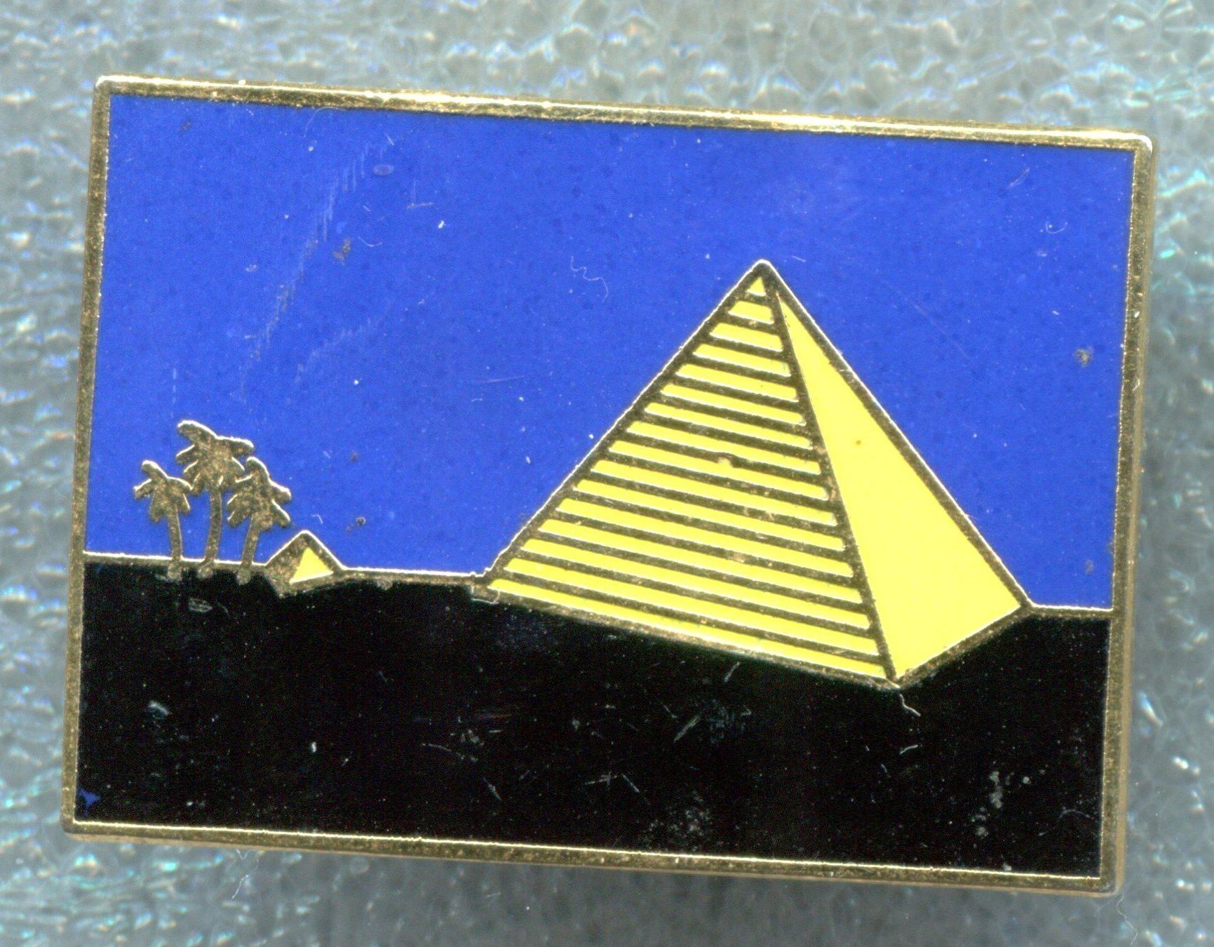 Camel Plaquettes & Badges: CAMEL   – D'occasion à Winterthur par Sammleroase