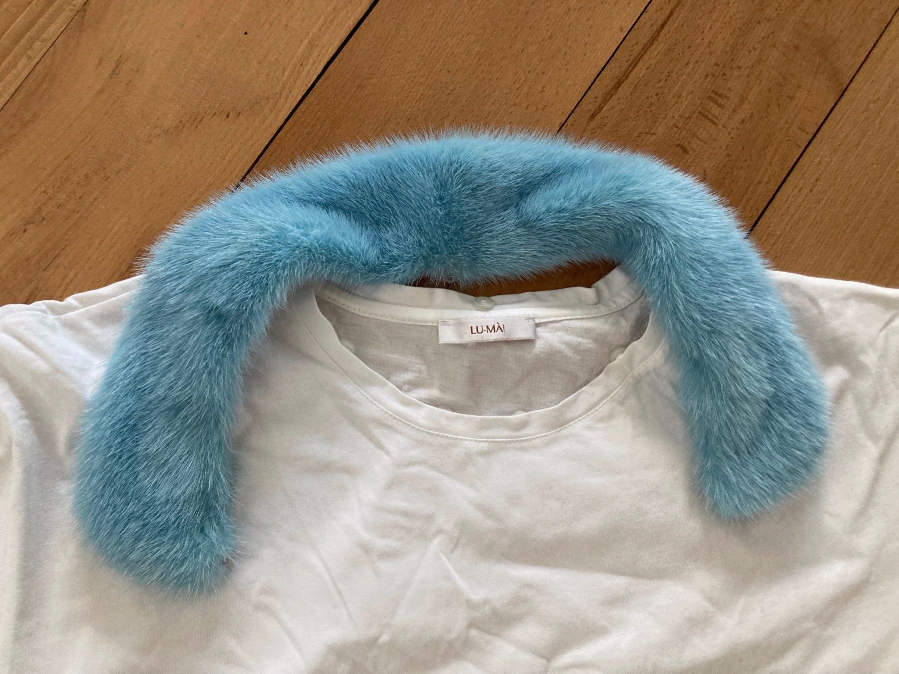 T-shirt: Shirt mit Echtfellkragen – Nuovo (secondo la descrizione) da Unterseen venduto da amj_zz7j 2
