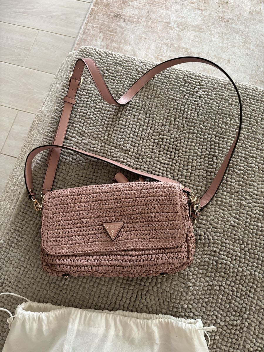 Guess Borse da donna: Guess Tasche coral pink – Usato da Neunkirch venduto da Dama0 5