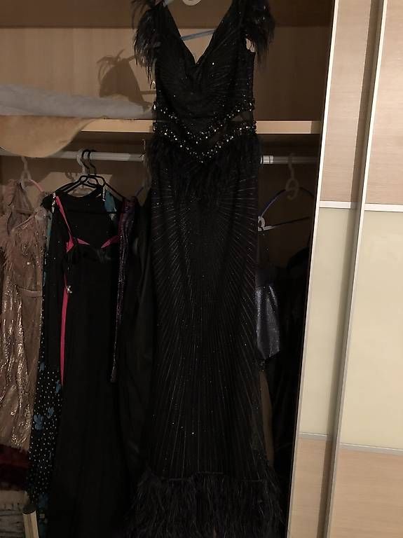 Kleider: Festkleid schwarz Gr. S – Gebraucht aus Muri AG von NJakM