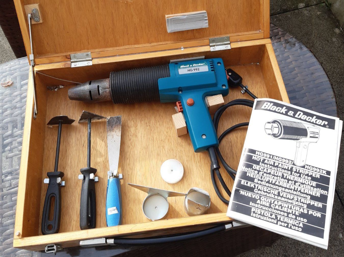 Tutti gli attrezzi: Décapeur thermique - BLACK & DECKER – Usato da St-Imier venduto da Psaturnin