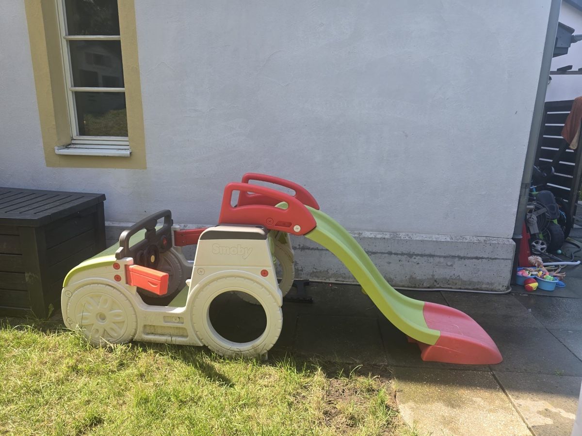 Smoby Toboggan: Smoby Auto mit Rutsche – D'occasion à Uitikon Waldegg par Takeaway1