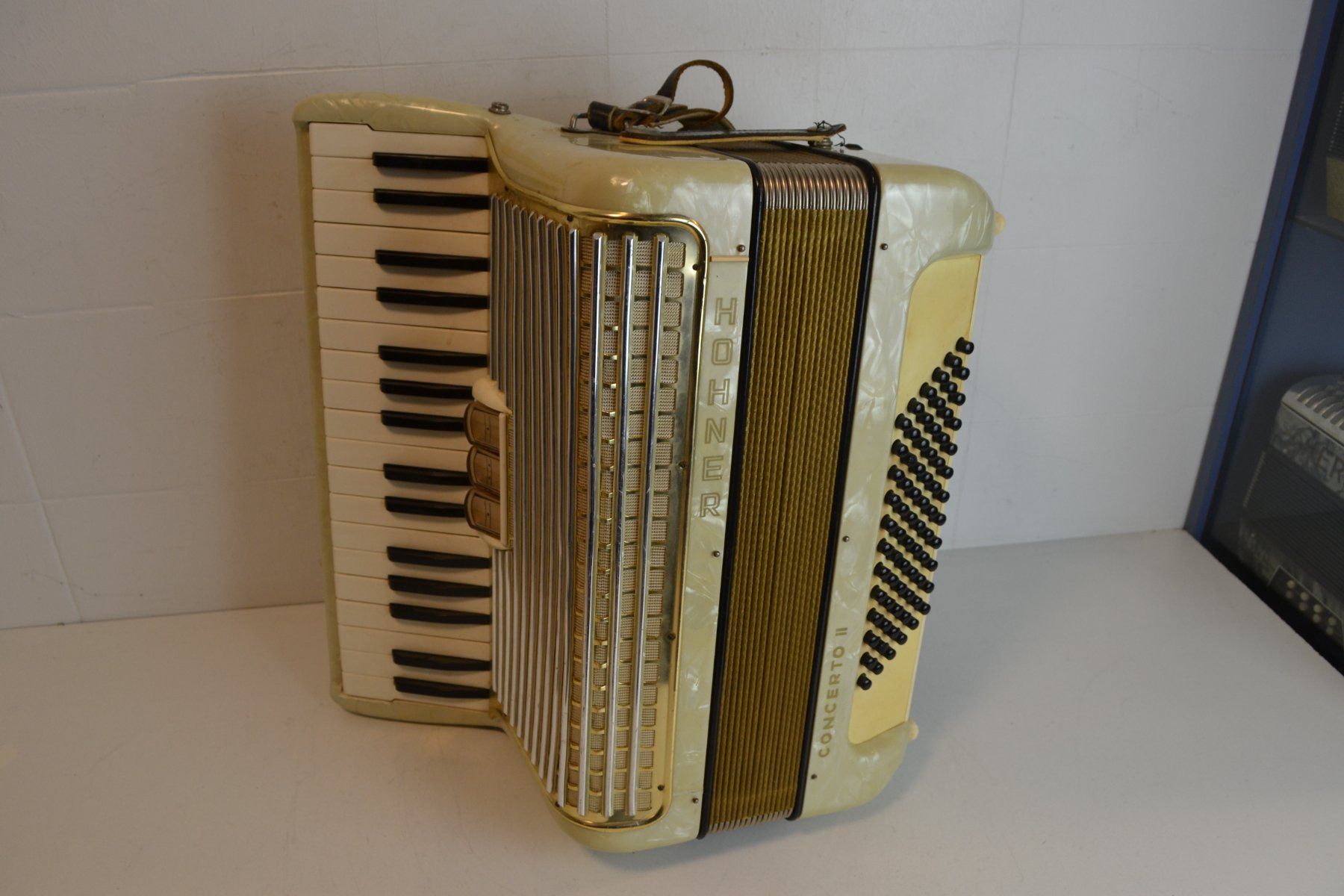 Hohner Musikinstrumente: Akkordeon chromatisch Hohner Concerto II – Gebraucht aus Zürich von baumusik 7