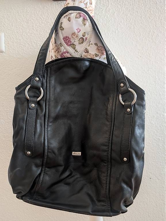 Borse da donna: Aimée Handtasche Leder schwarz  – Usato da Tobel venduto da Streetfroggy