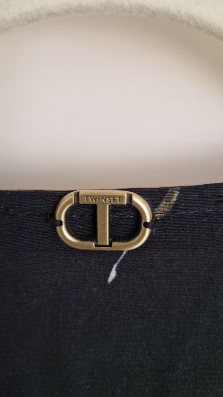 Lotti di vestiti: Twinset Damen 2-Teiler Langarmbluse/Hose – Usato da Rütihof venduto da SonneMondSterne1985
