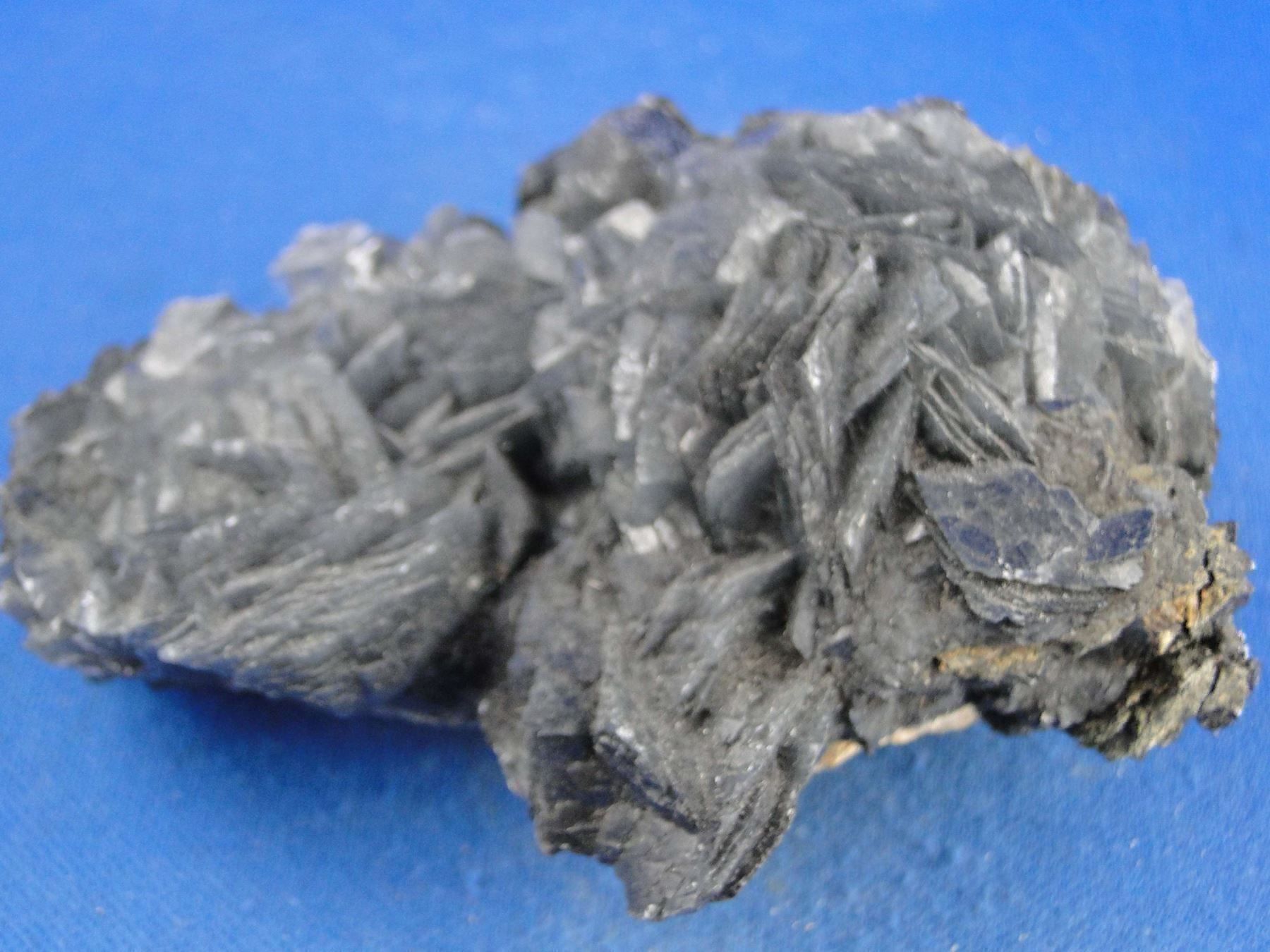 Minerali & Pietre curative: Calcit mit Boulangerit-Einschluessen – Usato da Schinznach Bad venduto da Demerald 7