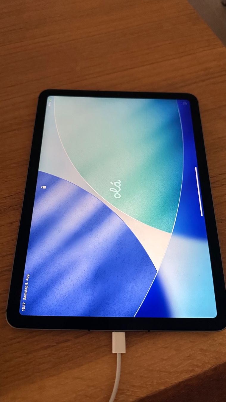 Apple Tablettes PC: iPad Air M1 / 5G / 256GB / black – D'occasion à Pfäffikon ZH par narteq