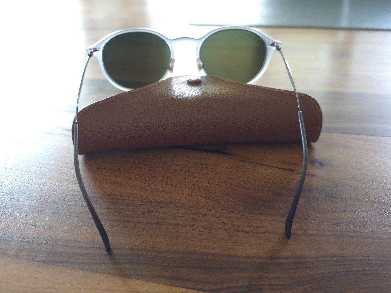 Ray-Ban Occhiali & Lenti: Ray-Ban RB4224 Round LightRay 650/6Q – Nuovo (secondo la descrizione) da Dietlikon venduto da Bonamesa 5