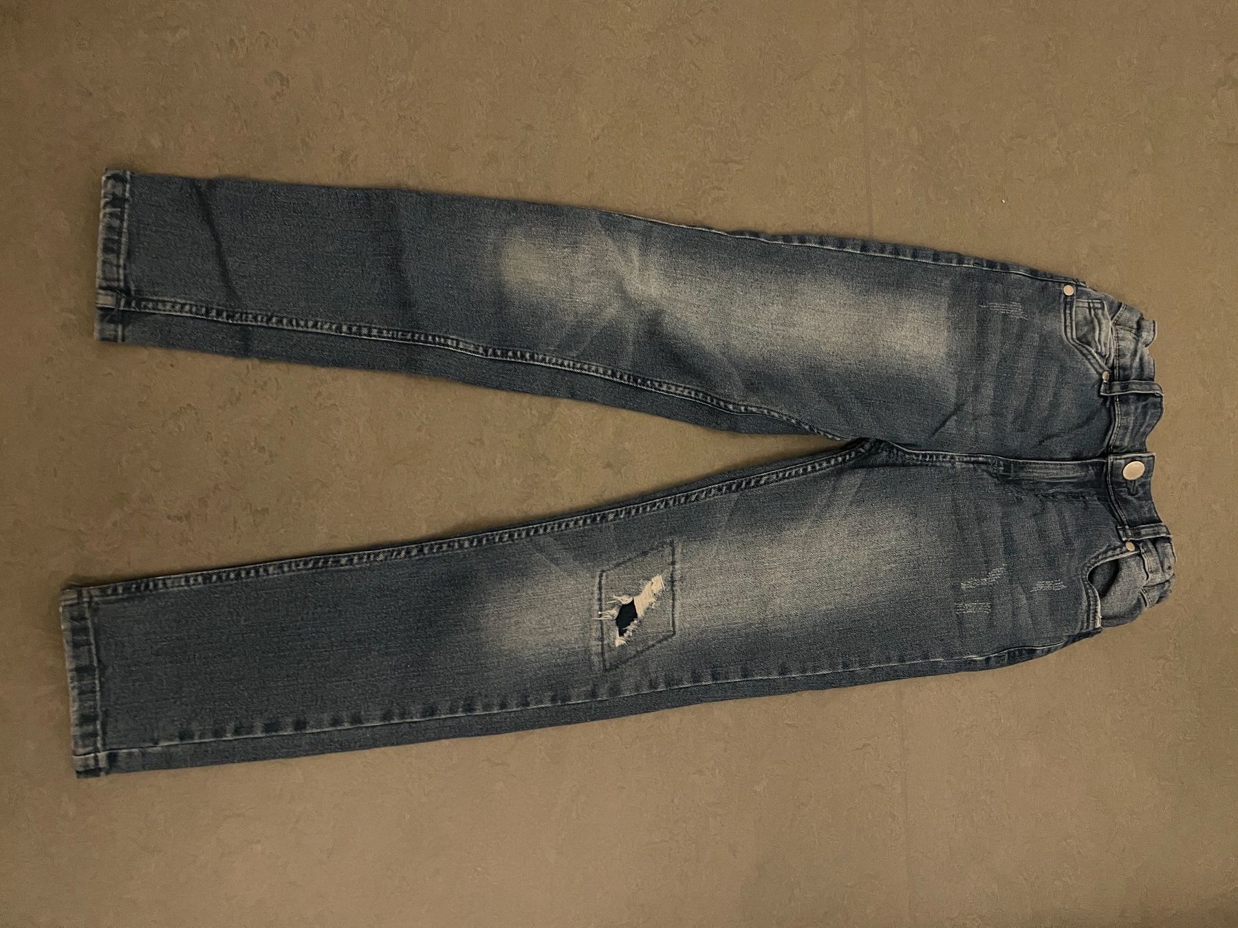Pantaloni: Jeans – Nuovo (secondo la descrizione) da Zürich venduto da Ivona3