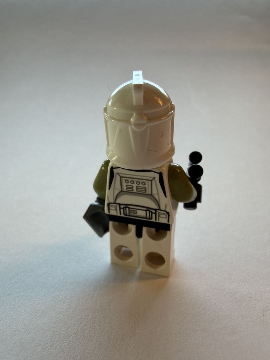 Star Wars Statuette: LEGO Star Wars Clone Trooper Sergeant Phase 1 sw0438 mit Zub – Nuovo (secondo la descrizione) da Beinwil am See venduto da Tobi-Wied 1