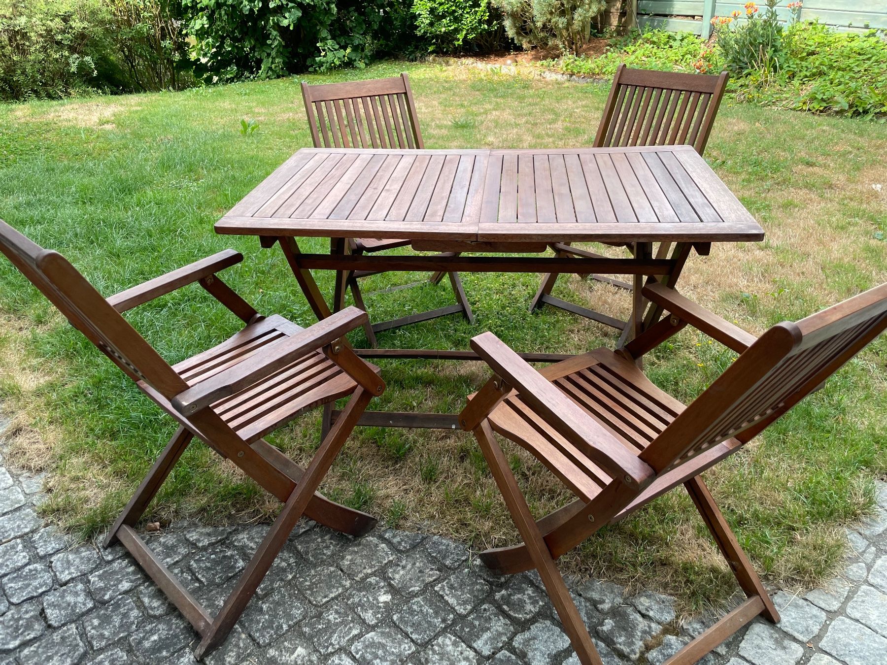Set de table et chaises: Gartentisch und -stühle – D'occasion à Zofingen par nel_7ffd 2