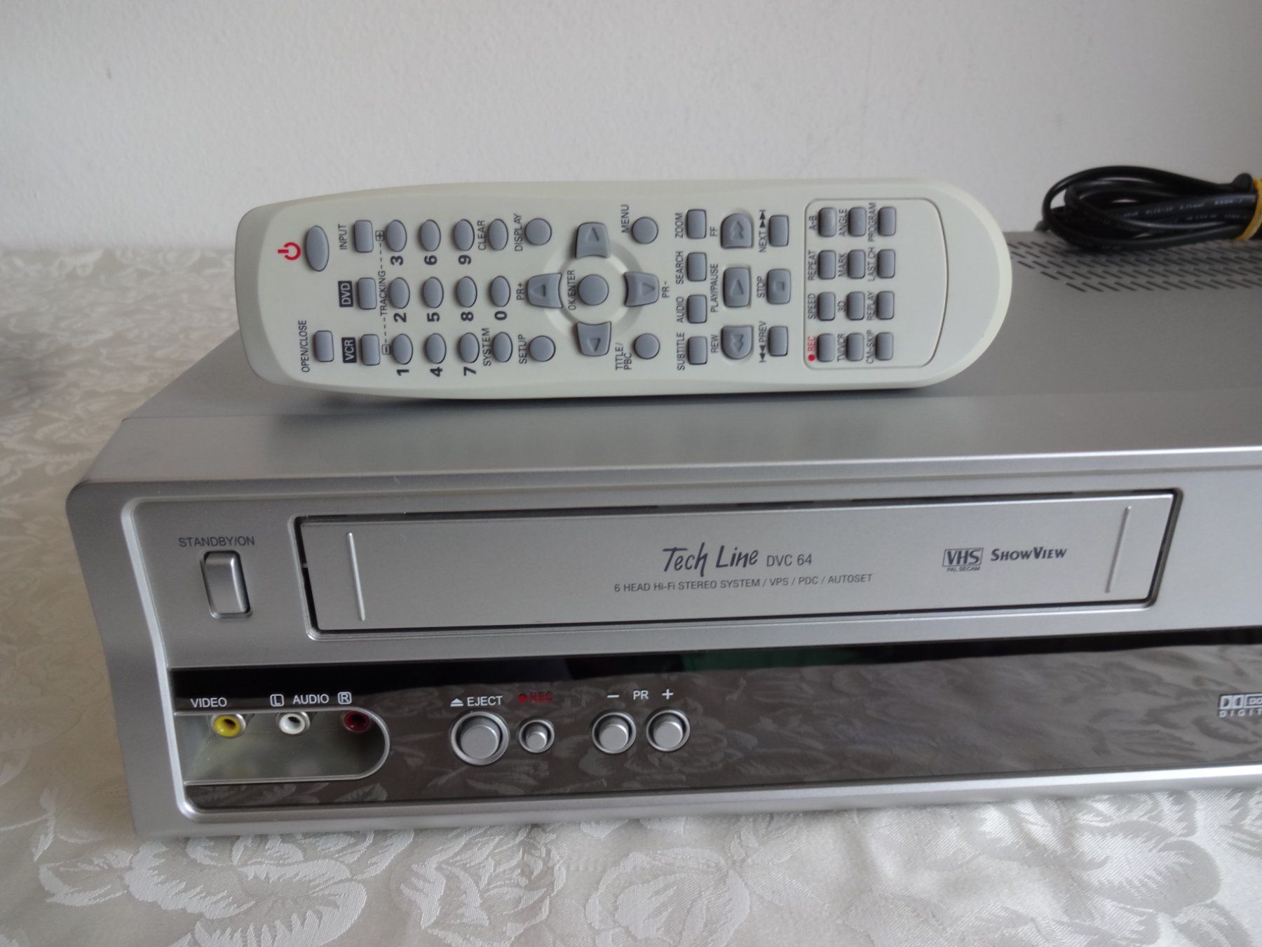 Enregistreurs: Tech Line  Mod. DVC 64;  VHS Recorder /DVD – D'occasion à Frauenfeld par rey06 1