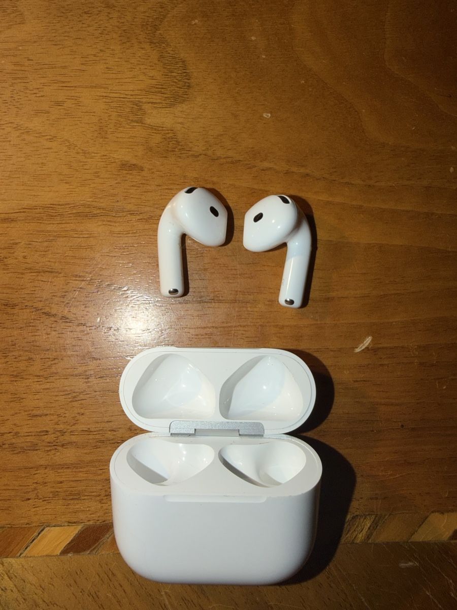 Apple Cuffie: Airpods Gen. 4 Ohne ANC – Nuovo (secondo la descrizione) da Winterthur venduto da Larry2399 3