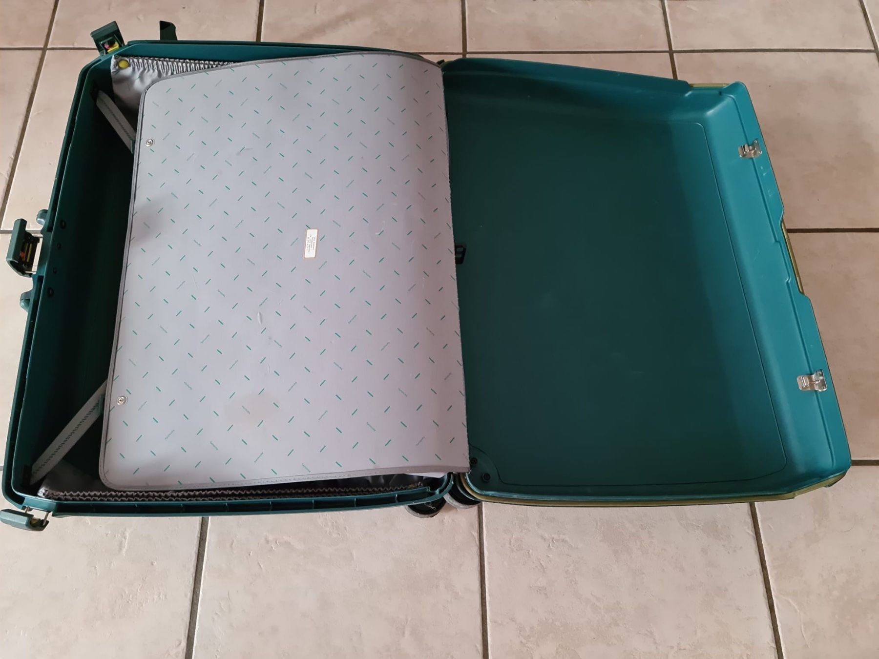 Samsonite Sonstige Reisekoffer & Reisetaschen: Samsonite Koffer und Beauty Case – Gebraucht aus Dörflingen von  5