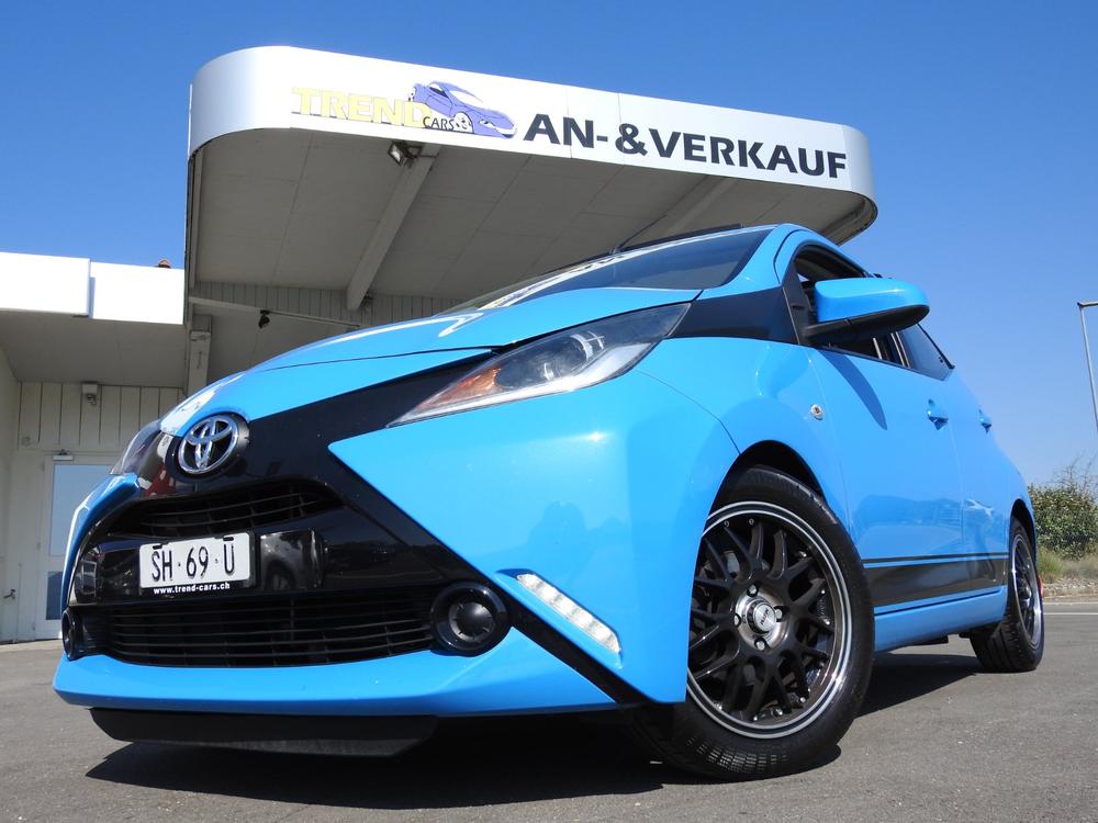 Toyota Aygo 1.0 VVT-i X-Play mit Top Ausstattung neu ab MFK