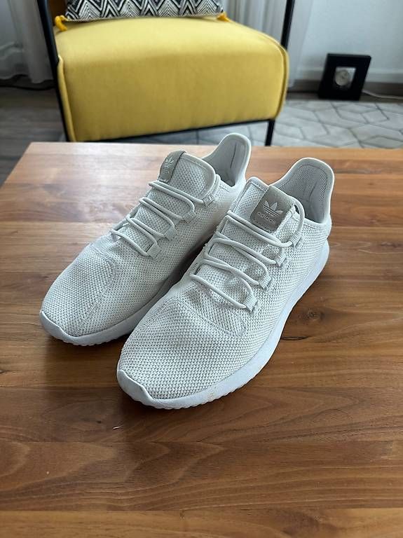 Adidas Scarpe da uomo: Adidas Tubular Shadow blanches  taille 42 2/3 – Usato da Engollon venduto da Winters91