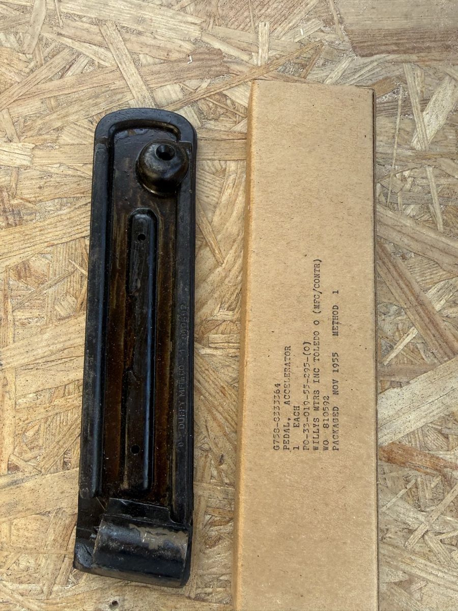 Tutti pezzi di ricambio auto: Gaspedal zu Jeep Cj – Nuovo e nell'imballaggio originale da Bennwil venduto da Ford5600t 1