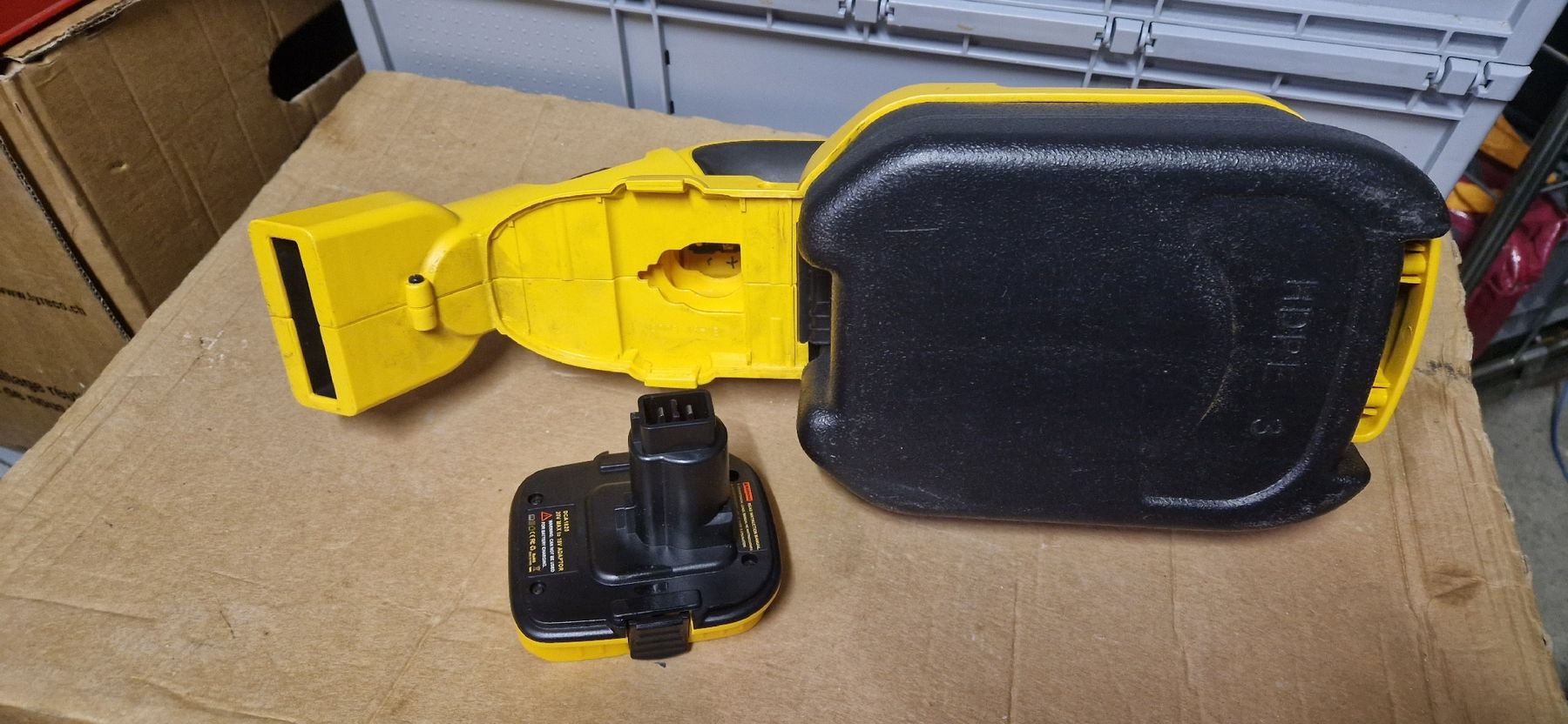 Dewalt Aspirapolveri & Accessori: DeWalt DC515 Akku Staubsauger 18V – Usato da Niederlenz venduto da scotti2000 4