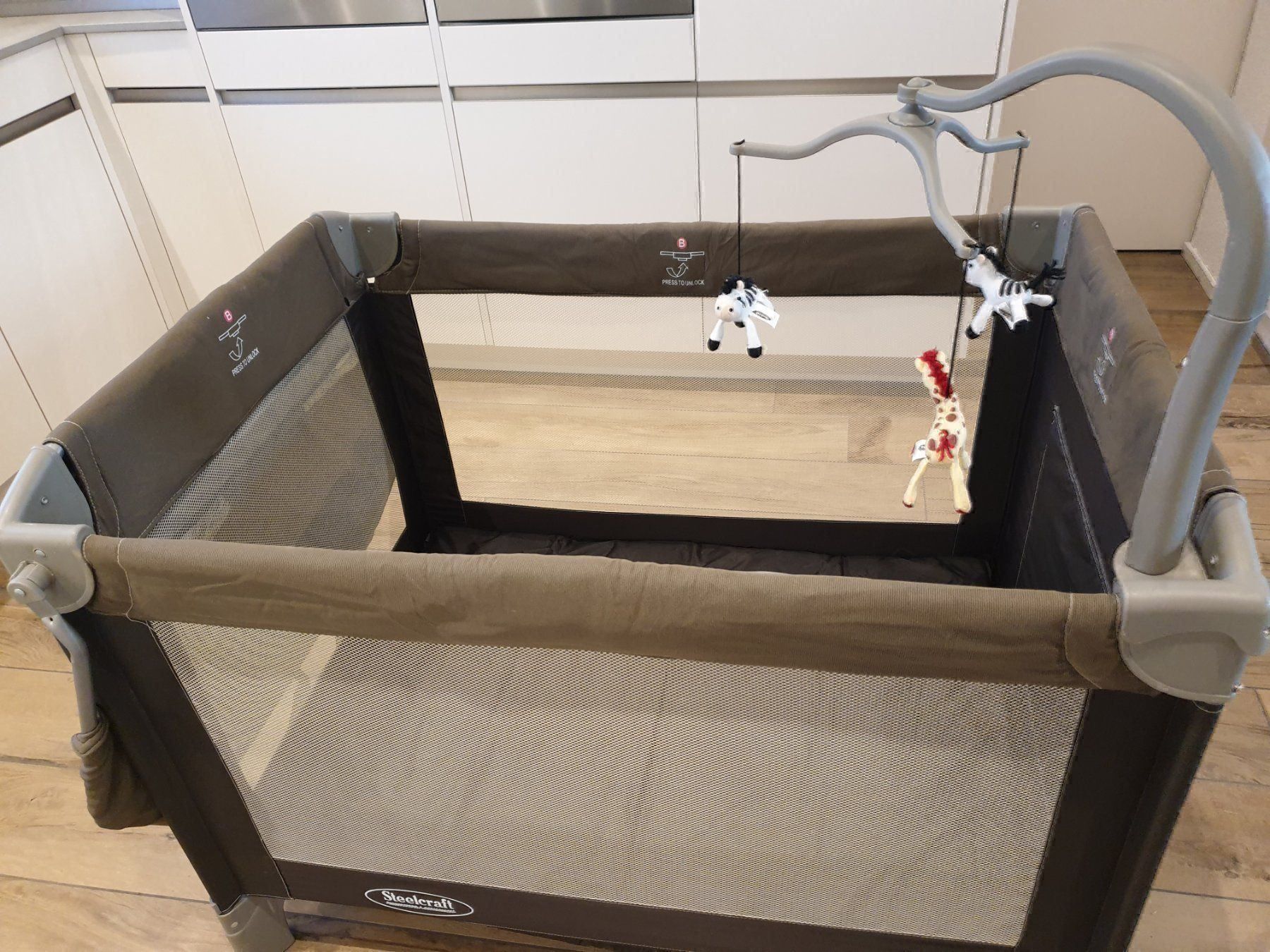 Betten: Reisebett/Kinder/Baby/Bett – Gebraucht aus Egnach von TTLL 4