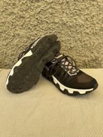 ON Pleasures x The Loop Sneakers schwarz Grösse 44 gebraucht