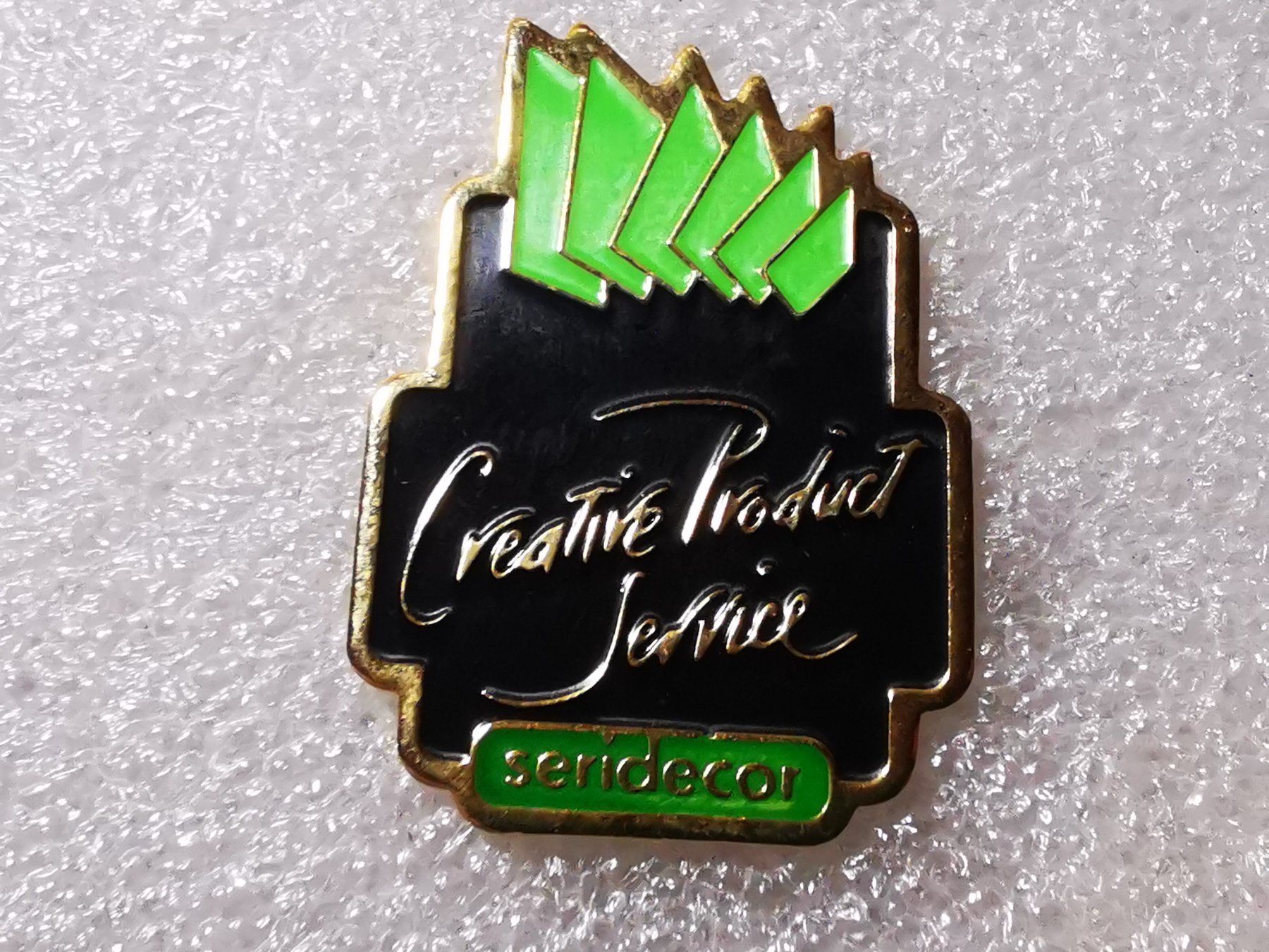 Placchette & Badge: Ansteckpin 136: Seridecor – Usato da Oppligen venduto da Pin-Fall-Shop