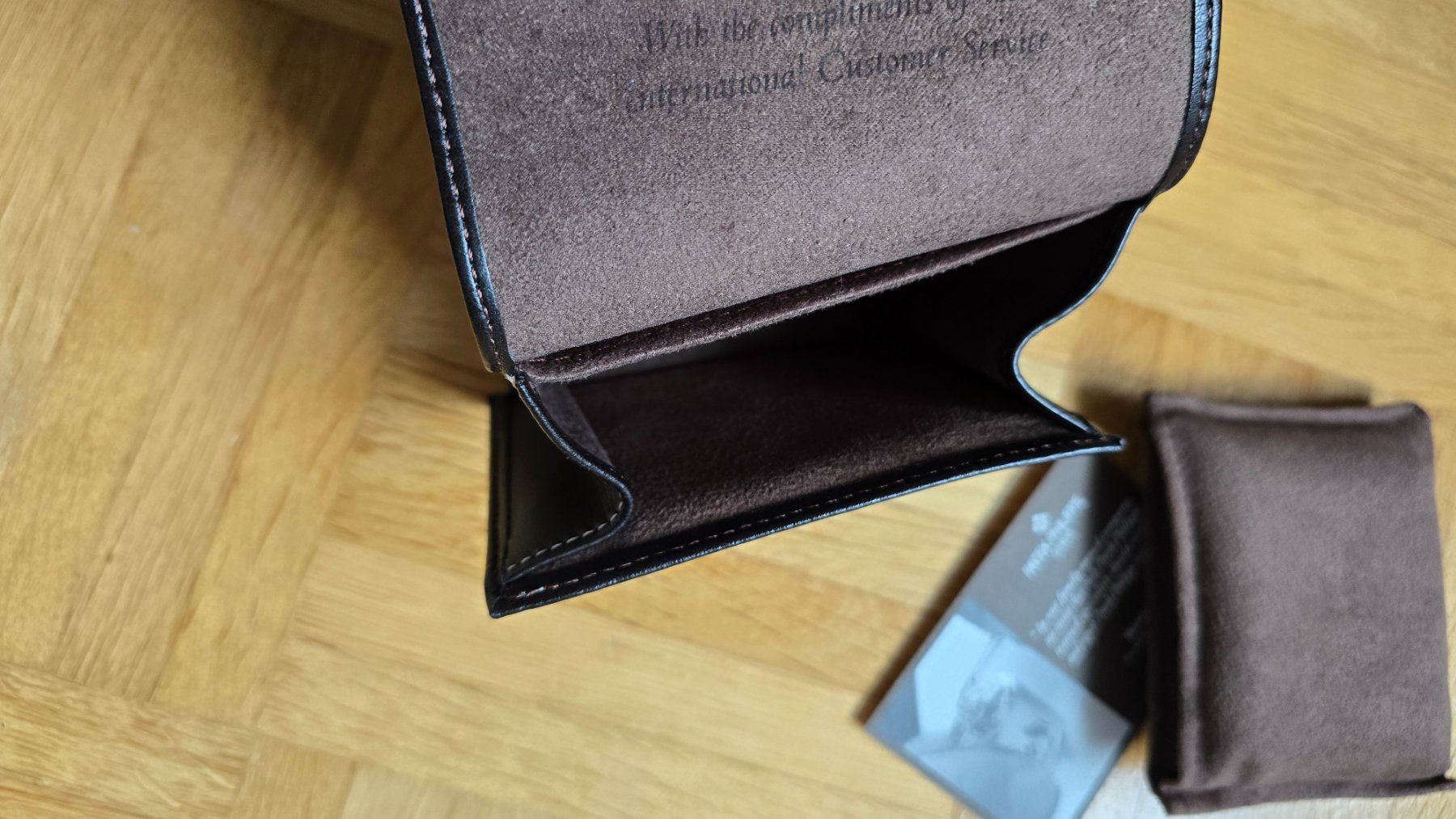 Patek Philippe Scatole porta orologi: Patek Philippe Uhrenetui Leder – Usato da Jeuss venduto da Valueman 4