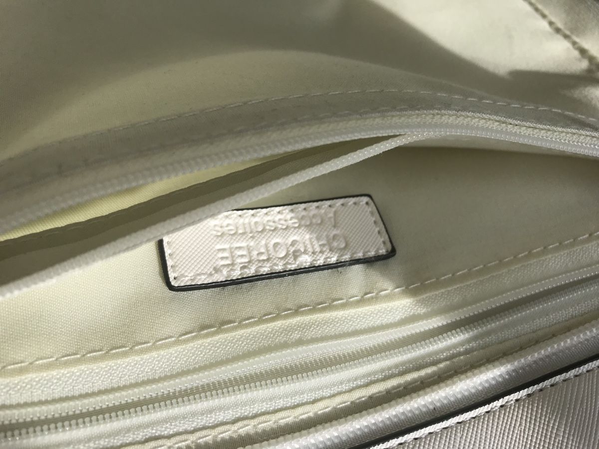 Taschen: Weisse Handtasche – Gebraucht aus Laufen von mercedes420 4