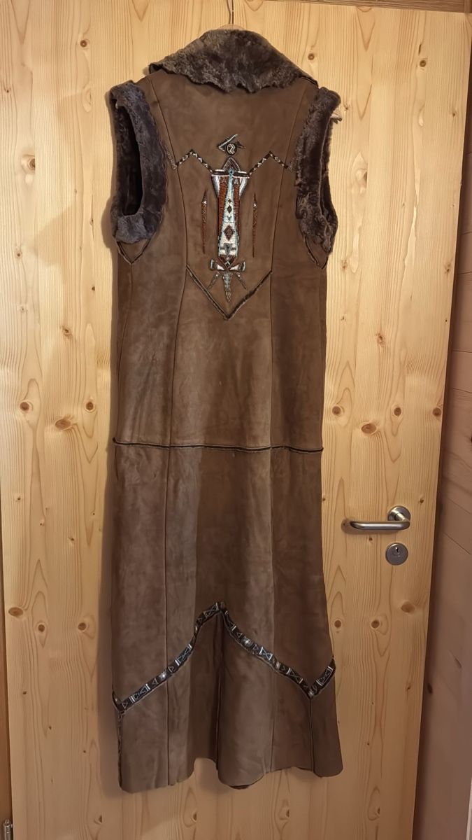 Gilet & Giacche: Full length Vintage Shearling Vest 38 – Usato da Grund b. Gstaad venduto da ReLuxe 1
