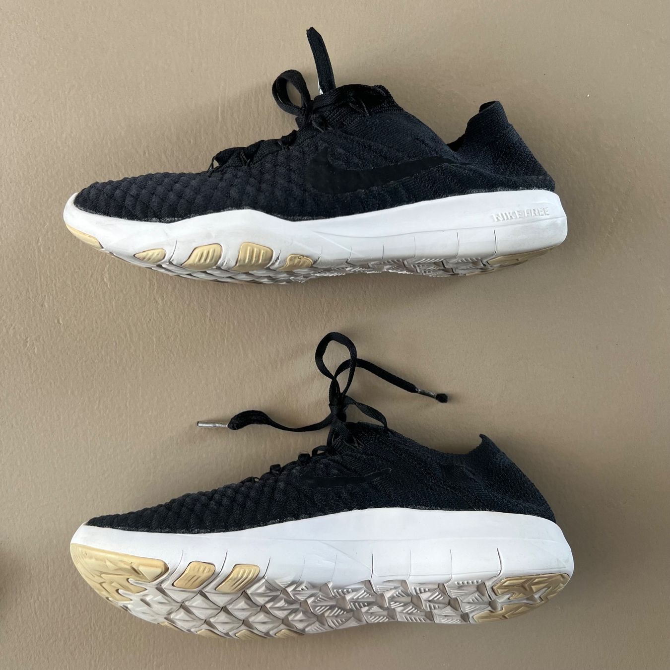 Nike Damenschuhe: NIKE Free Sneakers 🖤 – Gebraucht aus Zürich von ClosetQueen 1