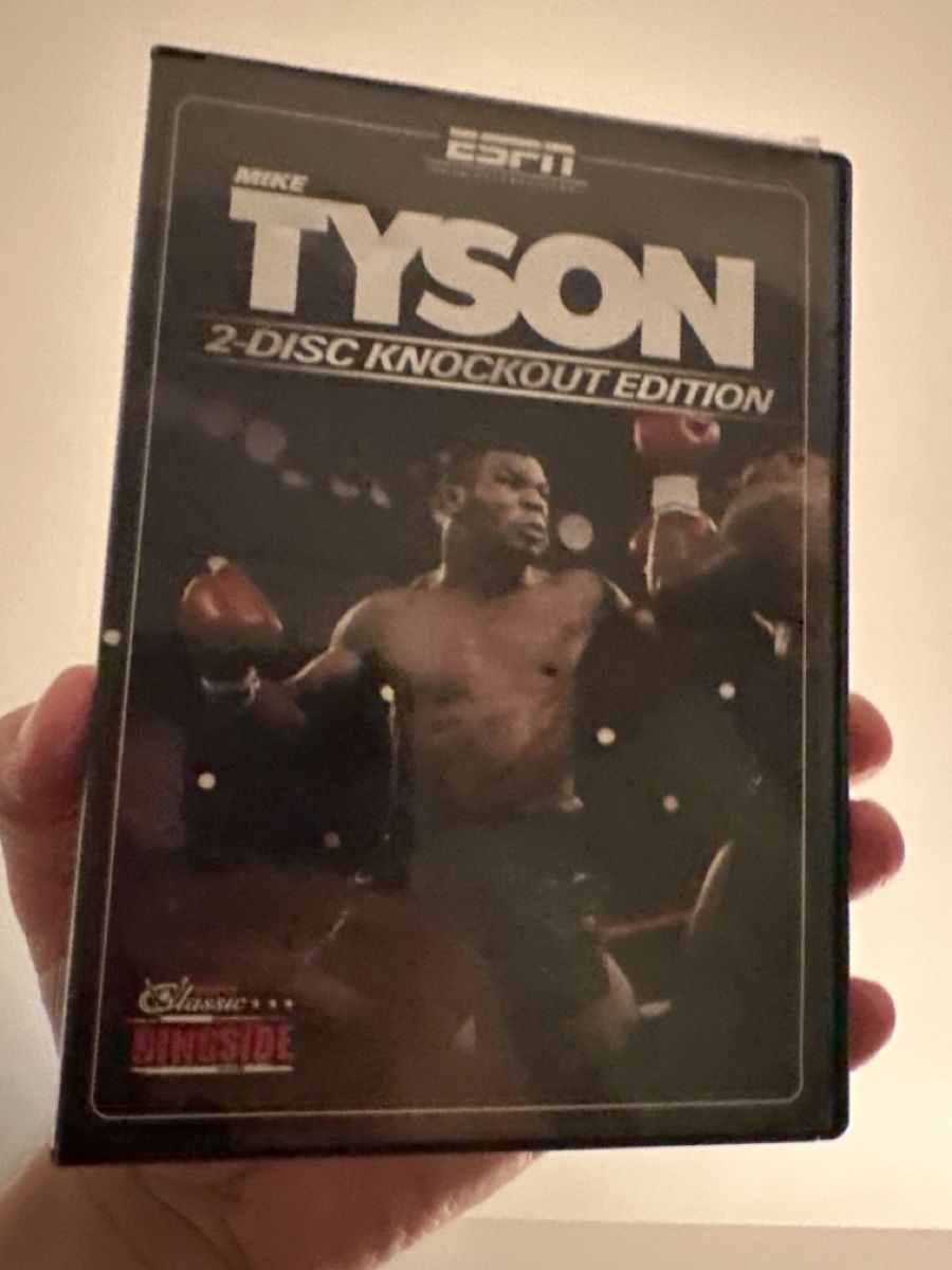 Tutti i DVDs: Mike Tyson 2-Disc Knockout Edition DVD, Classic Ringside, To – Usato da Frauenfeld venduto da Bobi1978