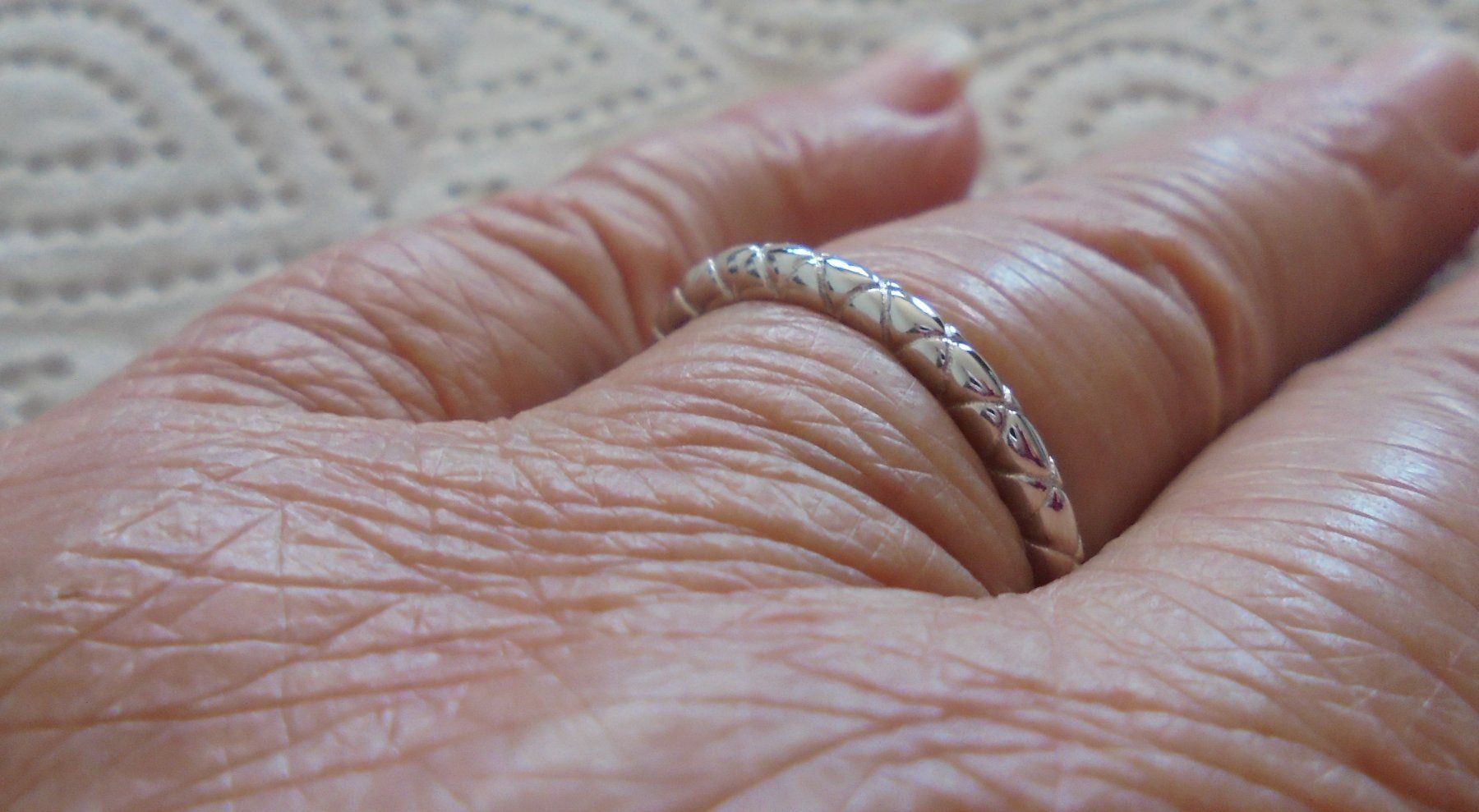 Anelli: Echtschmuck: 925er Sterling-Silber-Ring mit Muster – Nuovo (secondo la descrizione) da Zuchwil venduto da maumauchi 8