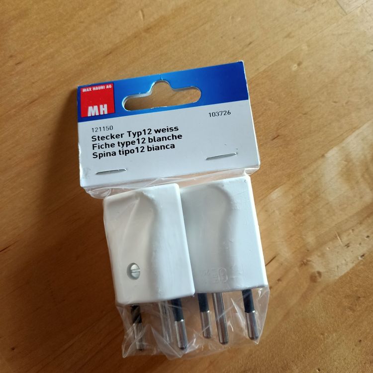 Stecker Typ 12 (Neu und originalverpackt) in Küblis für CHF 3 – mit ...