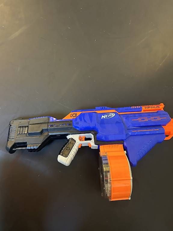 Giocattoli: Nerf Blaster Mit Doppelt so viel Darts – Usato da Schönenwerd venduto da Tuttittrustsell 1