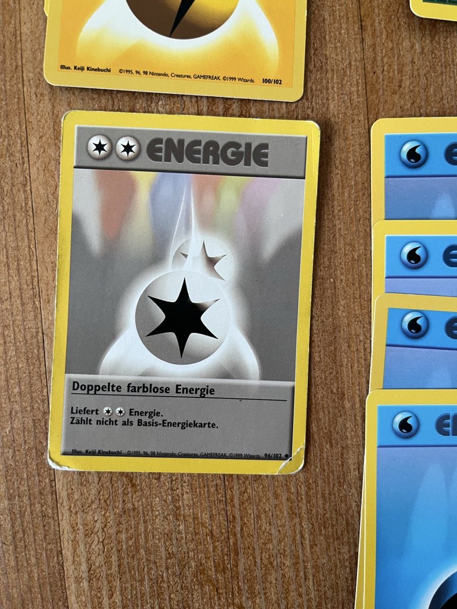 Pokémon Carte collezionabili: Pokémon Energiekarten – Usato da Männedorf venduto da Qurop 1