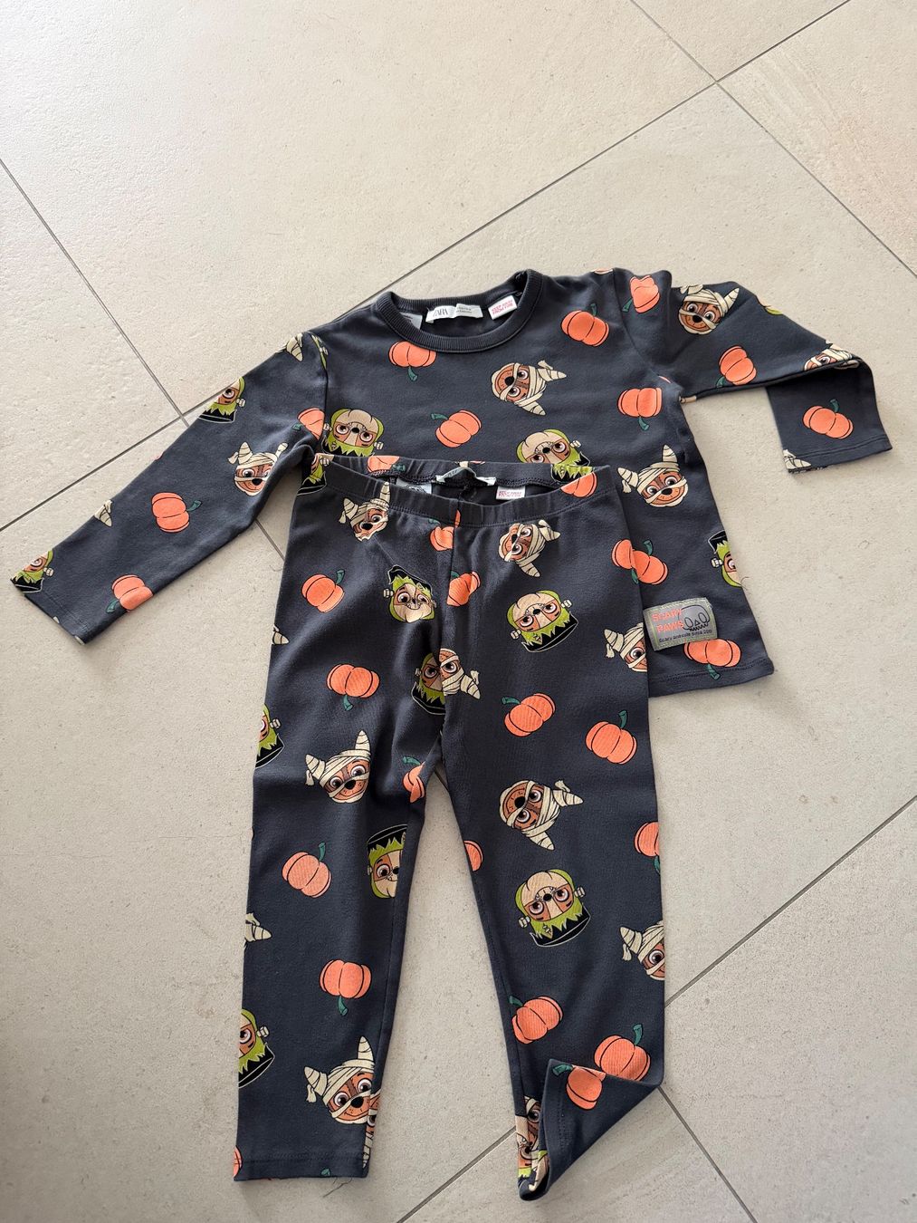Zara Pigiama & Simili: ZARA Pyjama PAW PATROL Gr. 110 – Usato da Zug venduto da kow_6xr6